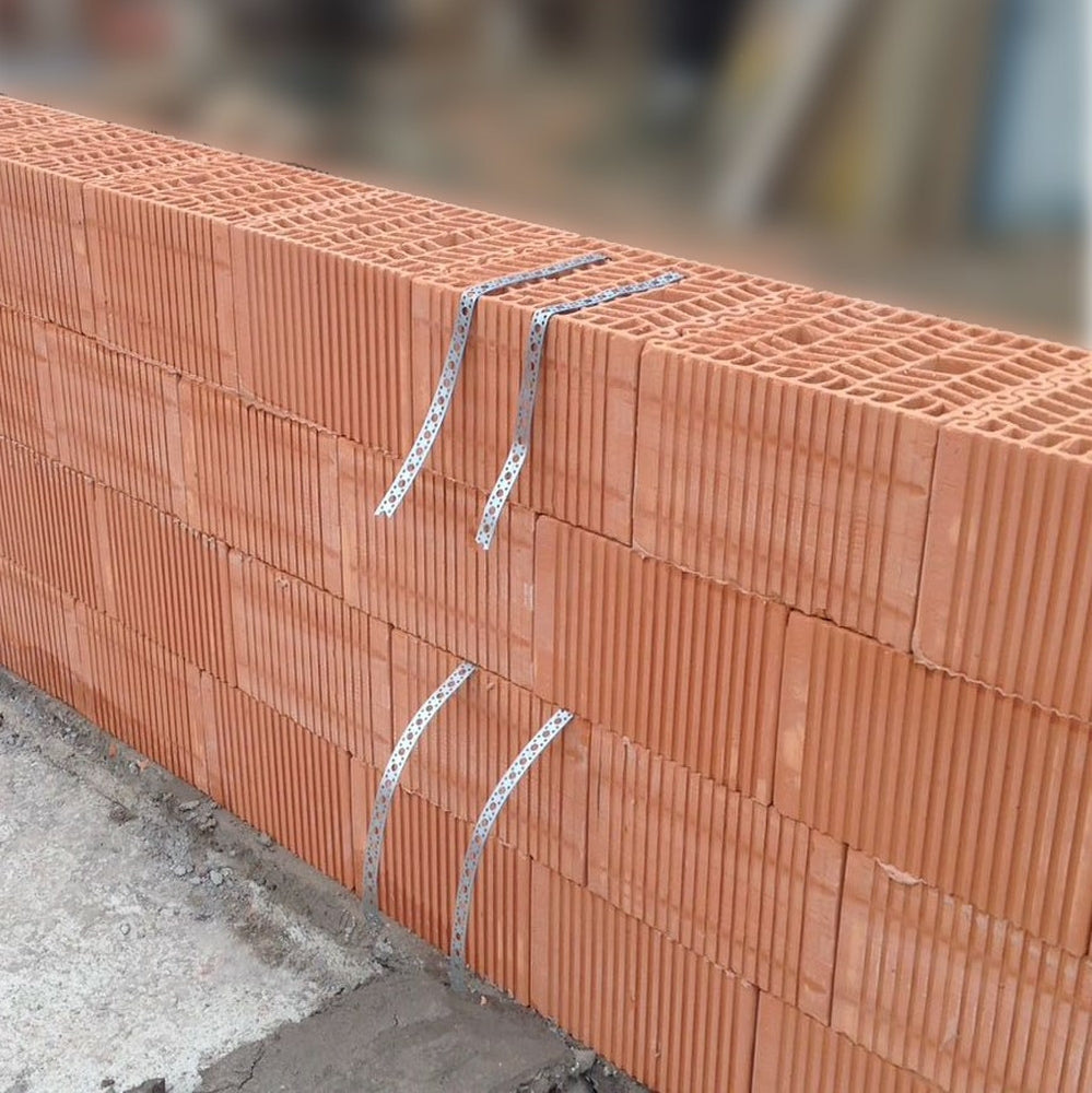 Banda Perforata tip A 17 x 0.8 mm, otel inoxidabil A2, 10m