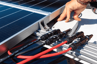 Cum să gestionezi corect cablurile în sistemele fotovoltaice? - Admira Distribution
