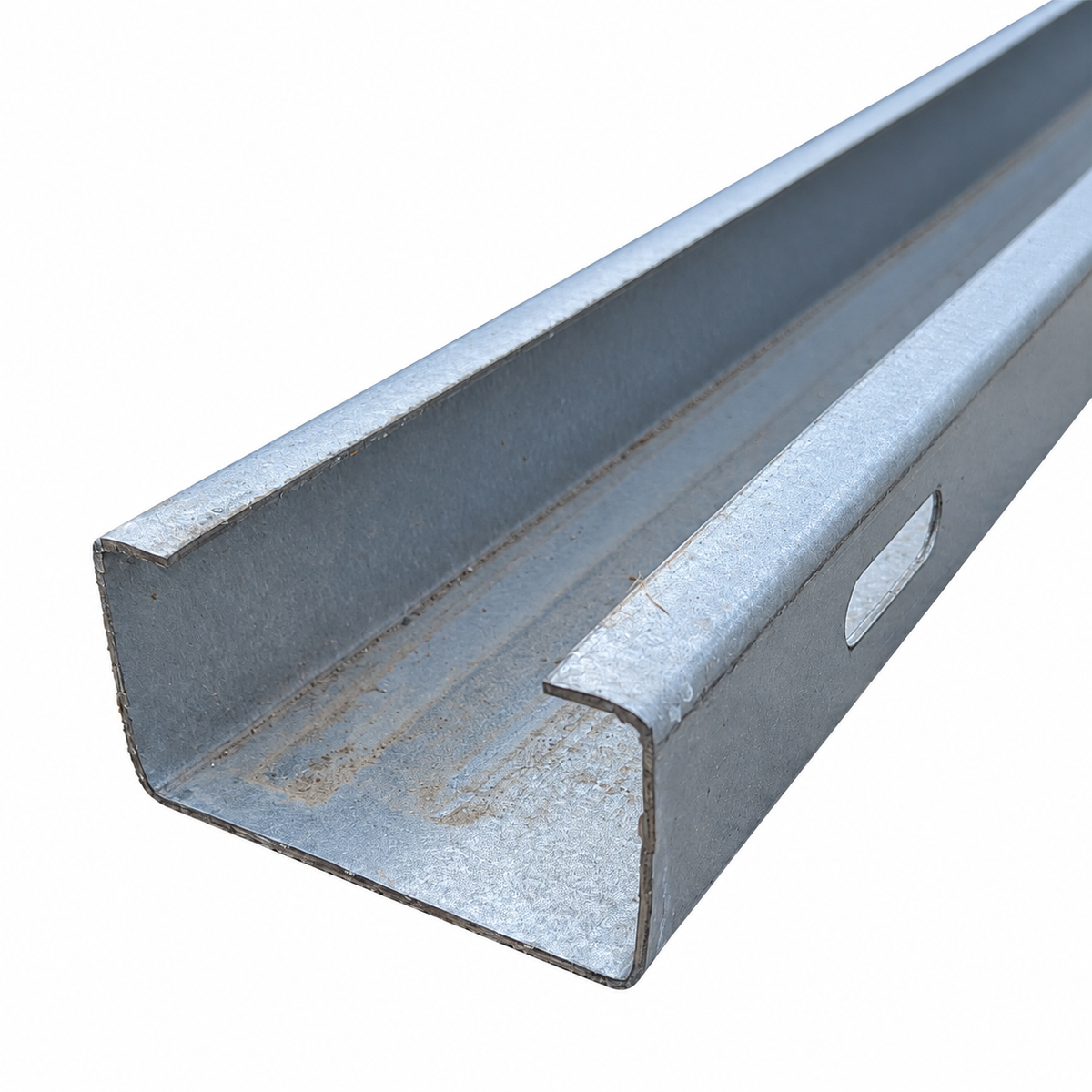 Grindă 3300 mm, profil C100/50/17, oțel S350 ZM310 — imagine pe fundal alb