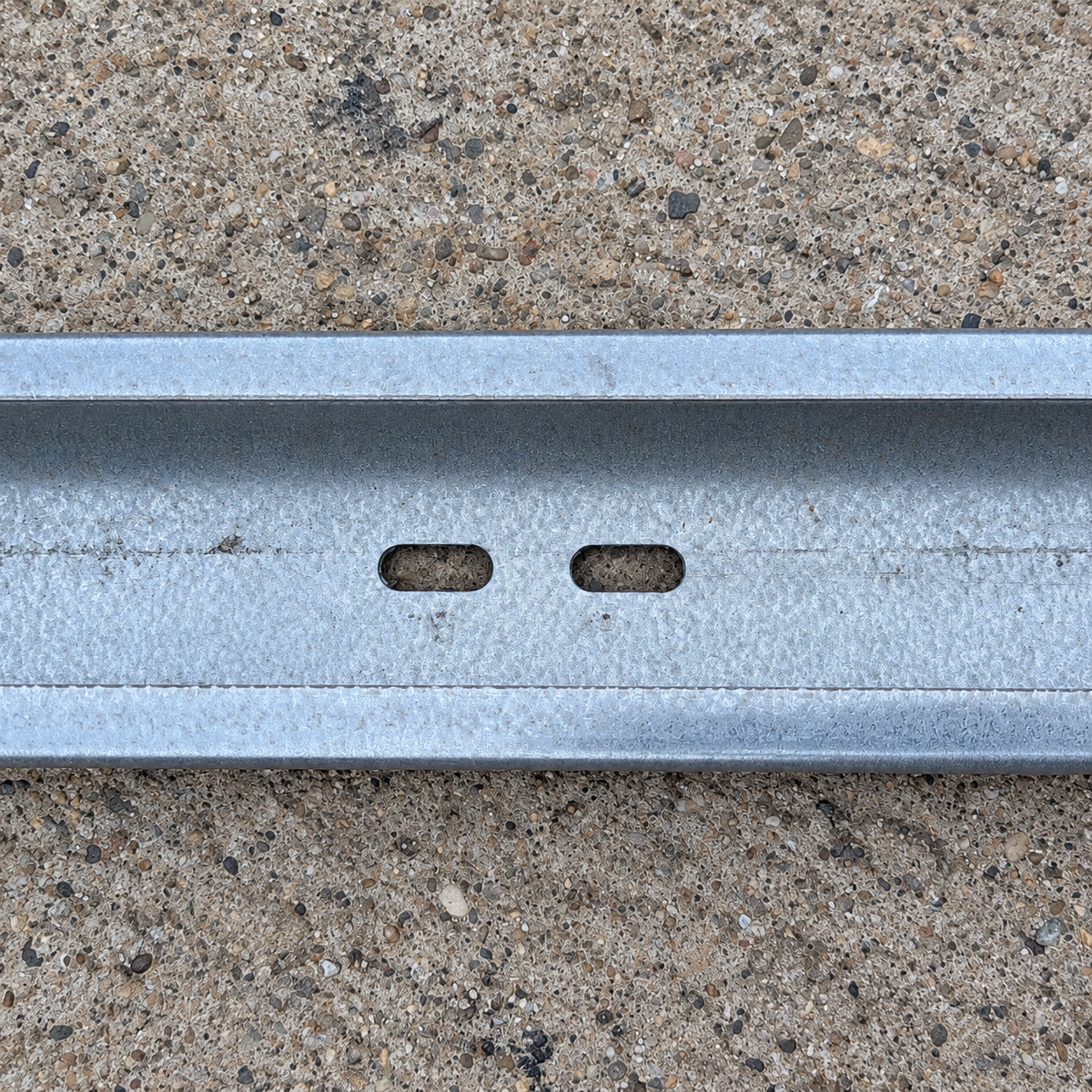 Pană 2250 mm, profil C100/50/17, oțel S350 ZM310 — detaliu 2