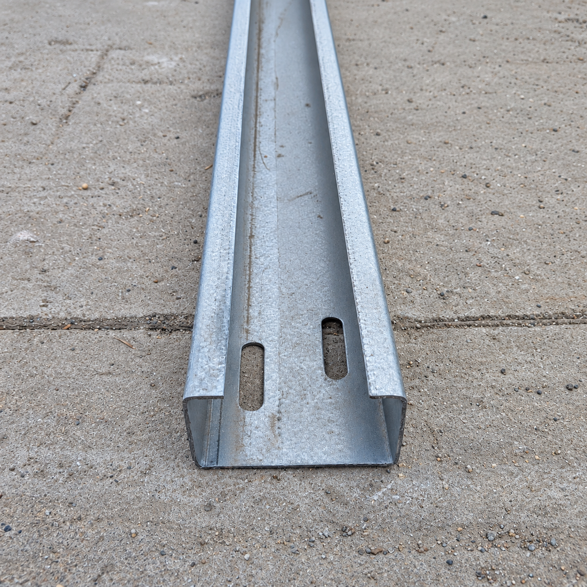 Stâlp față 1120 mm, profil C100/50/17, oțel S350 ZM310 — detaliu 1