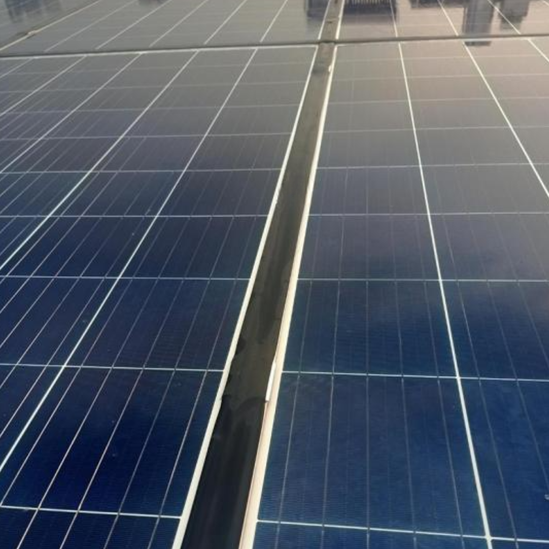 Garnitura de etansare din cauciuc EPDM in forma de T pentru panouri solare V2 - Rola 50m